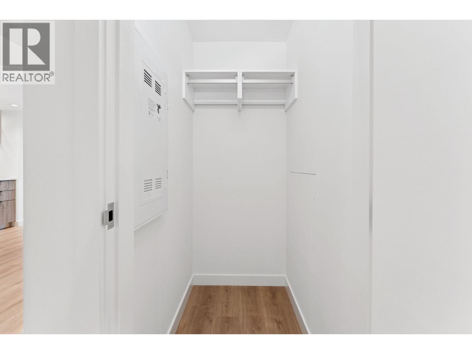 317 755 HARBOURSIDE DRIVE, North Vancouver