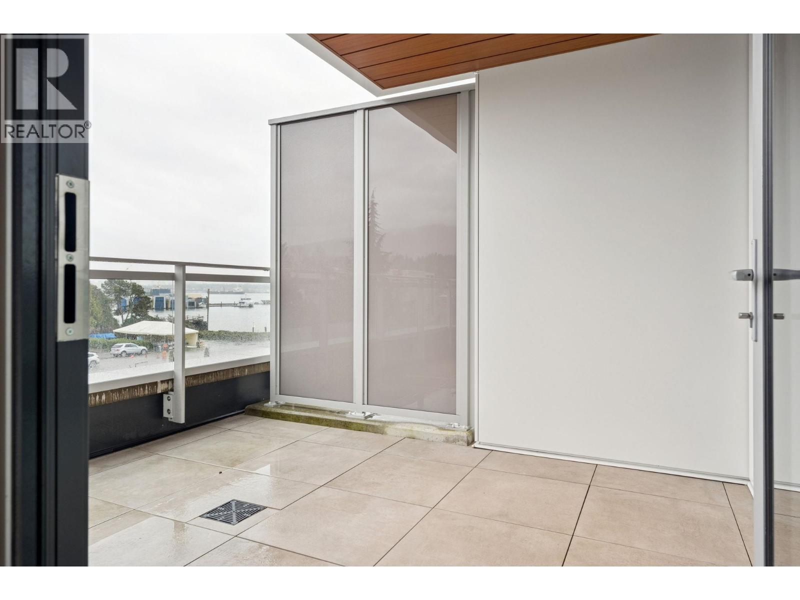 317 755 HARBOURSIDE DRIVE, North Vancouver