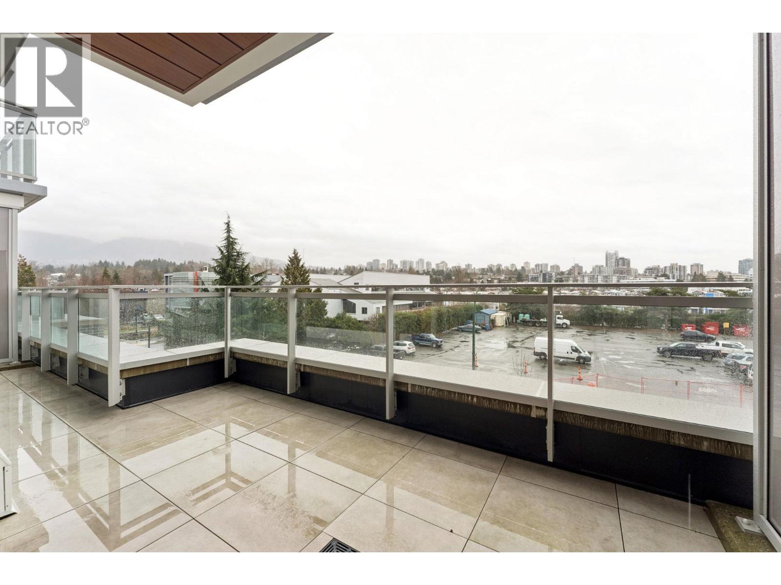 317 755 HARBOURSIDE DRIVE, North Vancouver