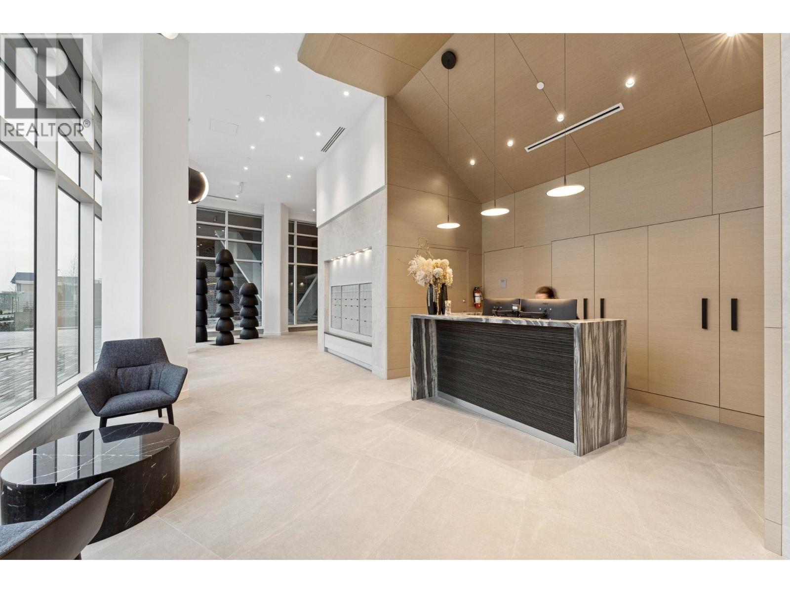 317 755 HARBOURSIDE DRIVE, North Vancouver