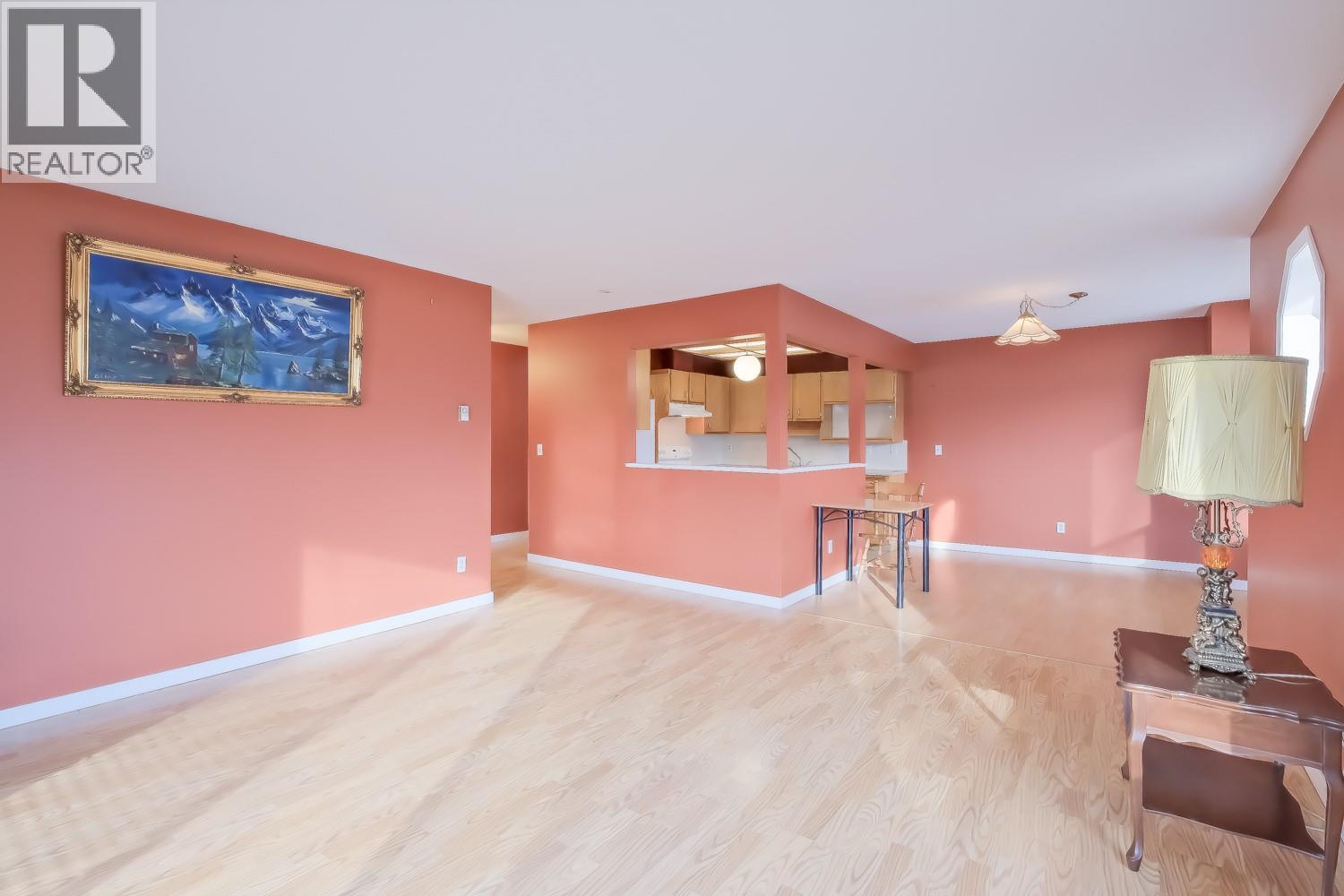 305 255 McIntosh Road, Kelowna