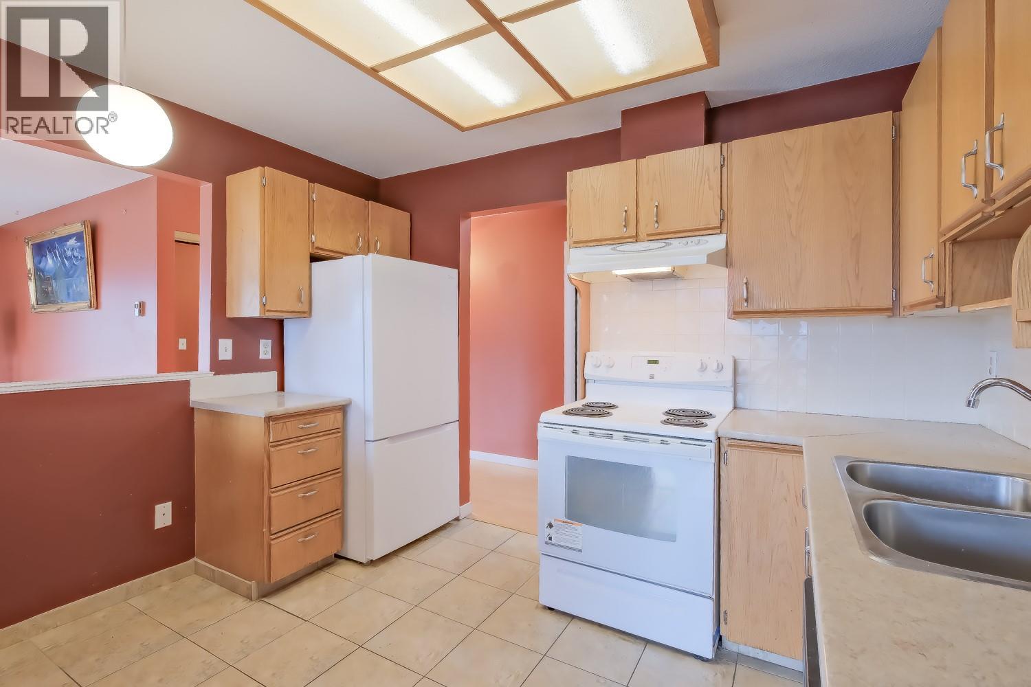 305 255 McIntosh Road, Kelowna