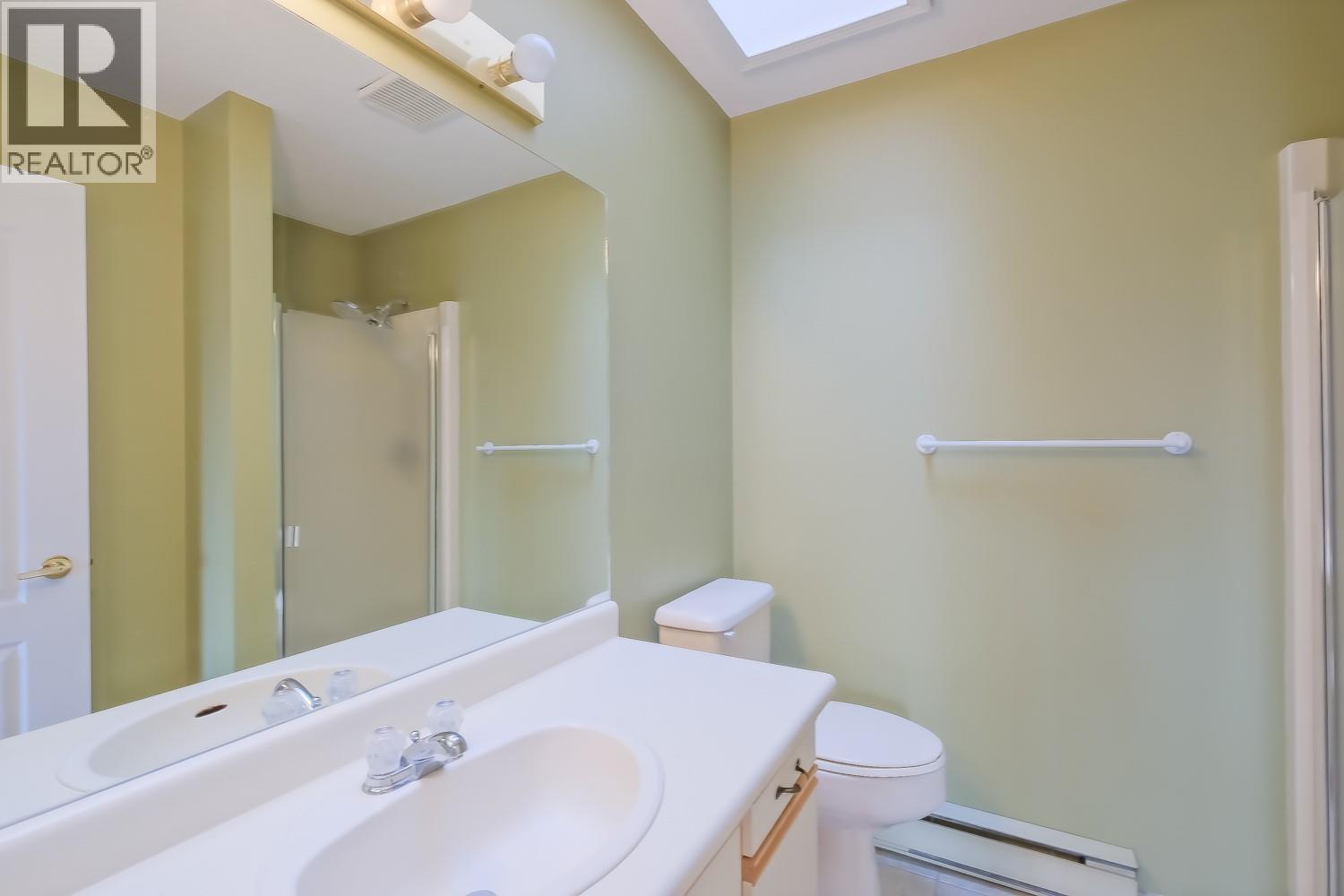 305 255 McIntosh Road, Kelowna