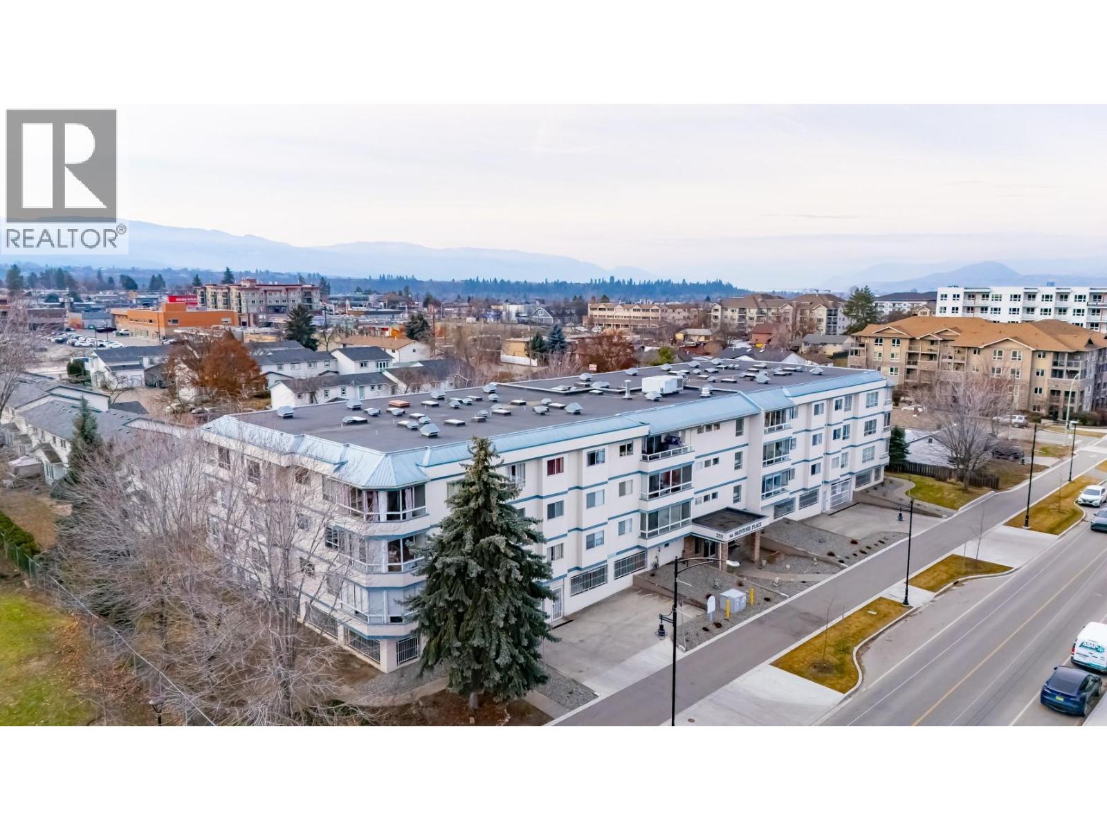 305 255 McIntosh Road, Kelowna