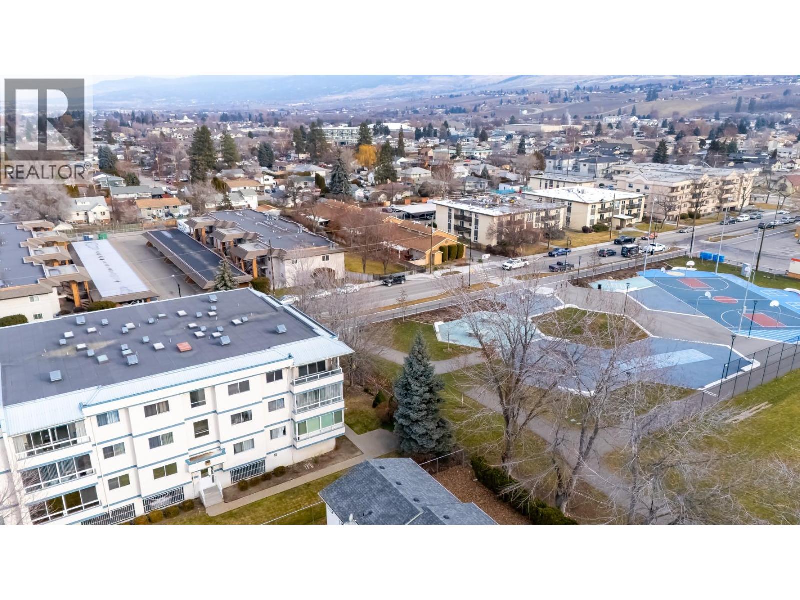 305 255 McIntosh Road, Kelowna