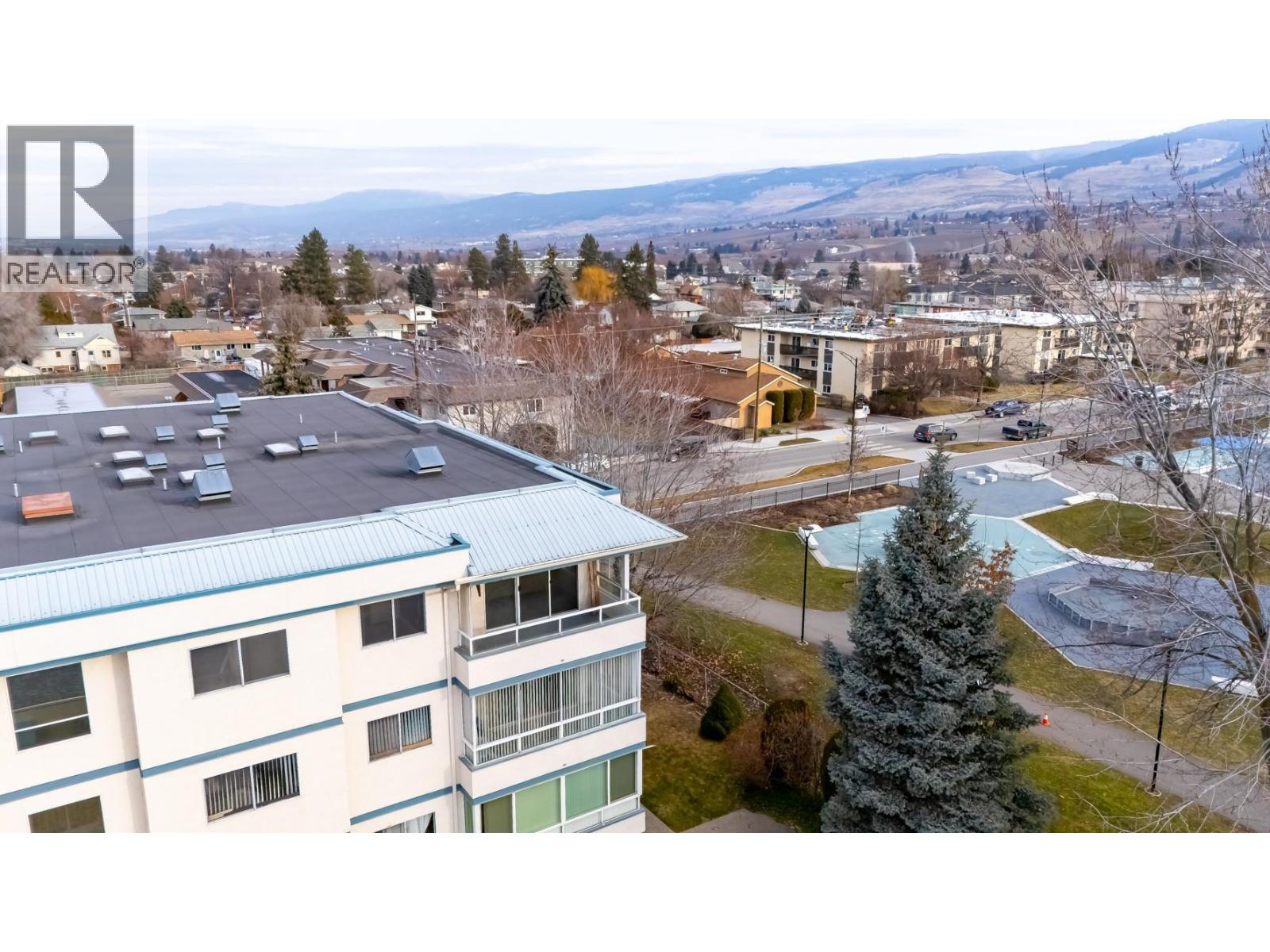 305 255 McIntosh Road, Kelowna
