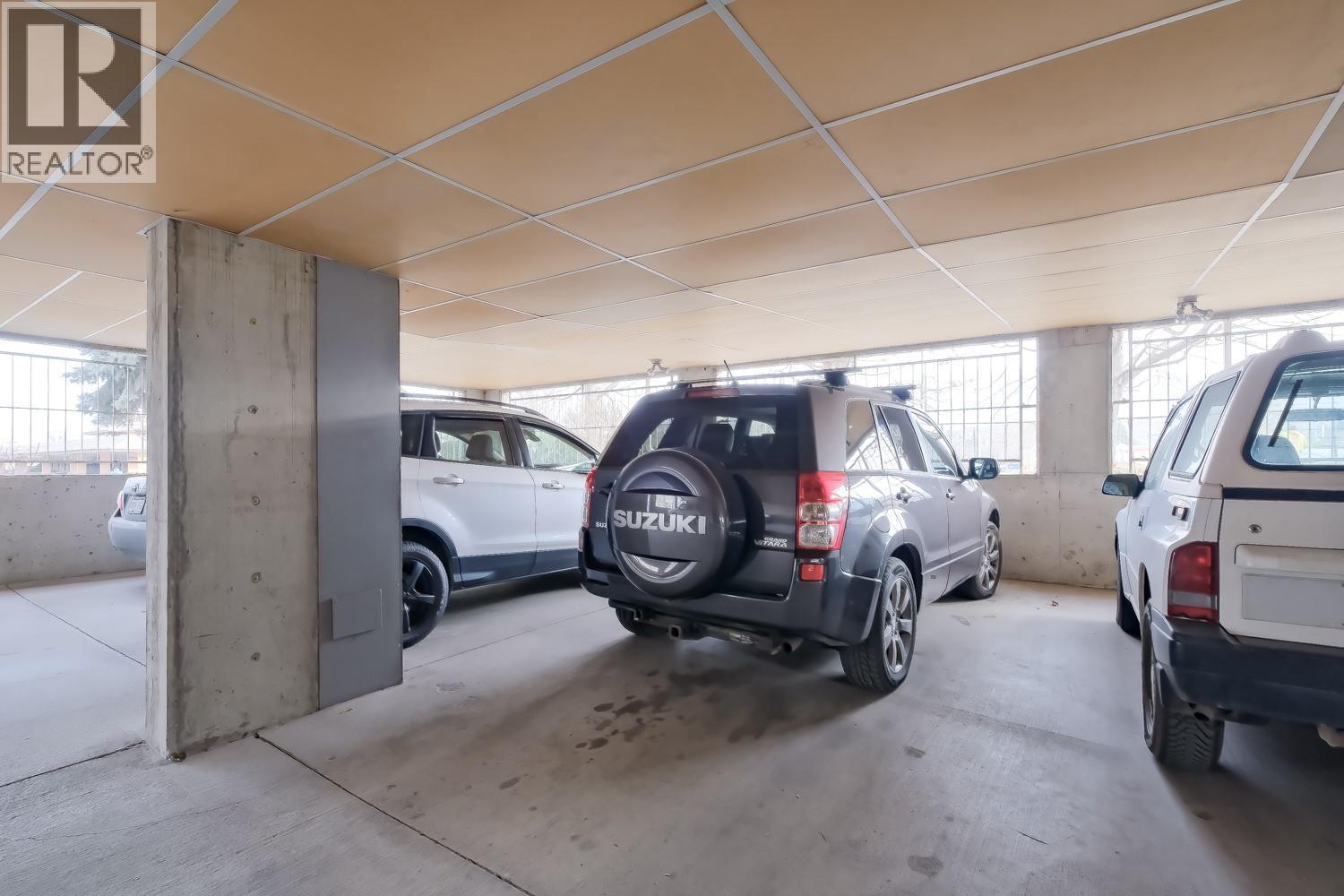 305 255 McIntosh Road, Kelowna