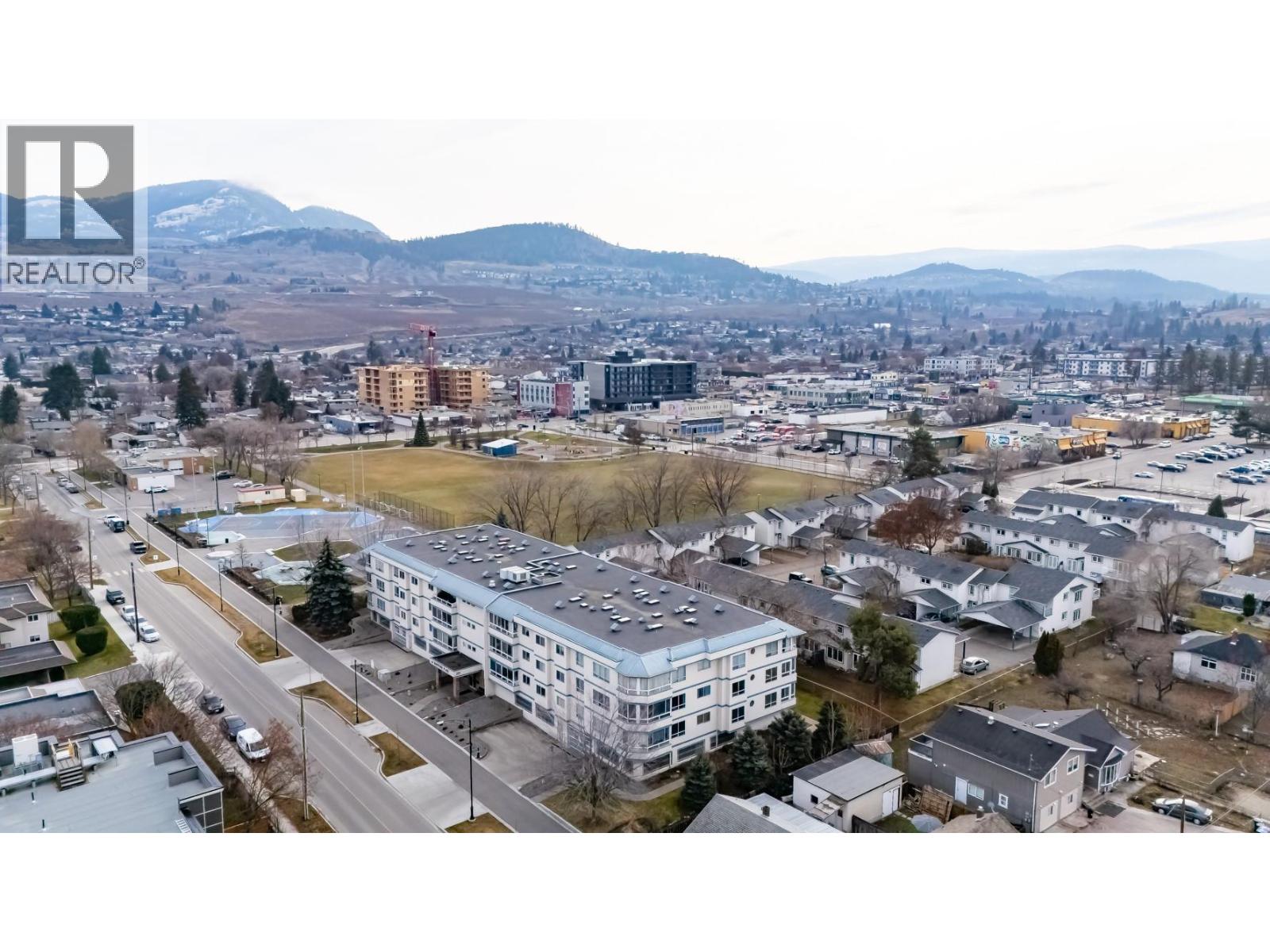 305 255 McIntosh Road, Kelowna