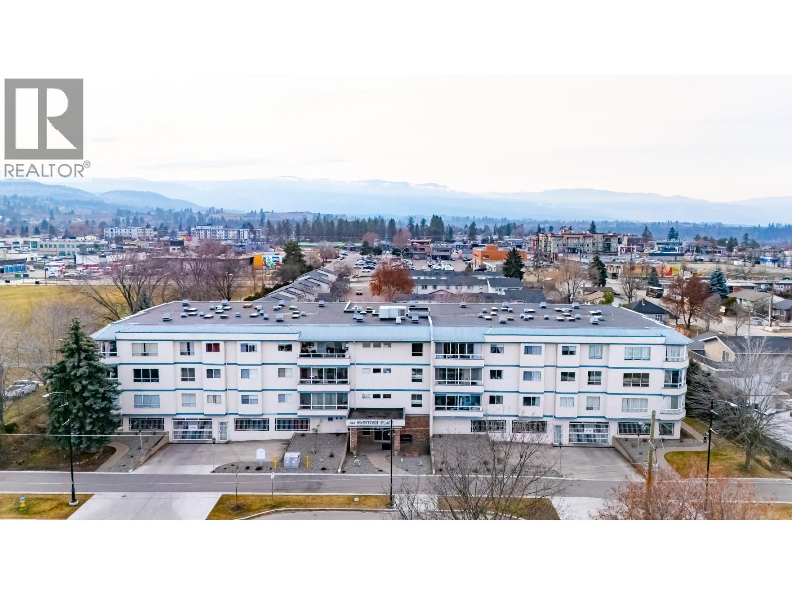 305 255 McIntosh Road, Kelowna