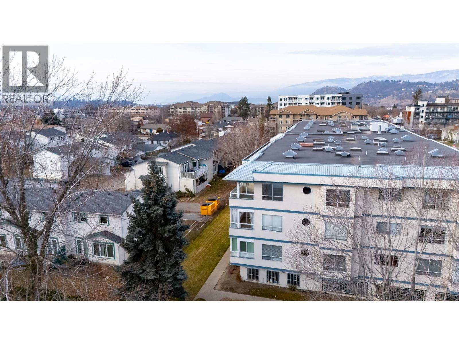 305 255 McIntosh Road, Kelowna