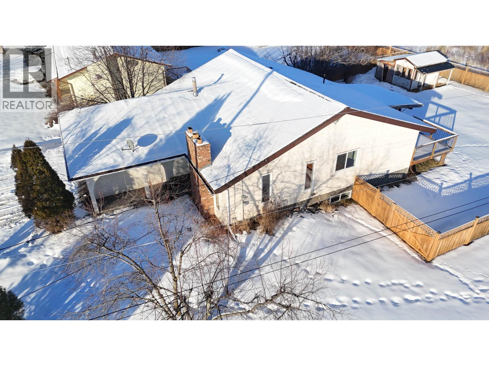 155 VANDERVIEW DRIVE, Vanderhoof