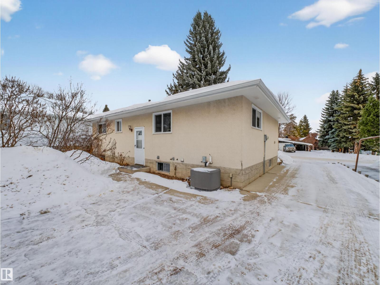 3 Fallhaven PL, St. Albert