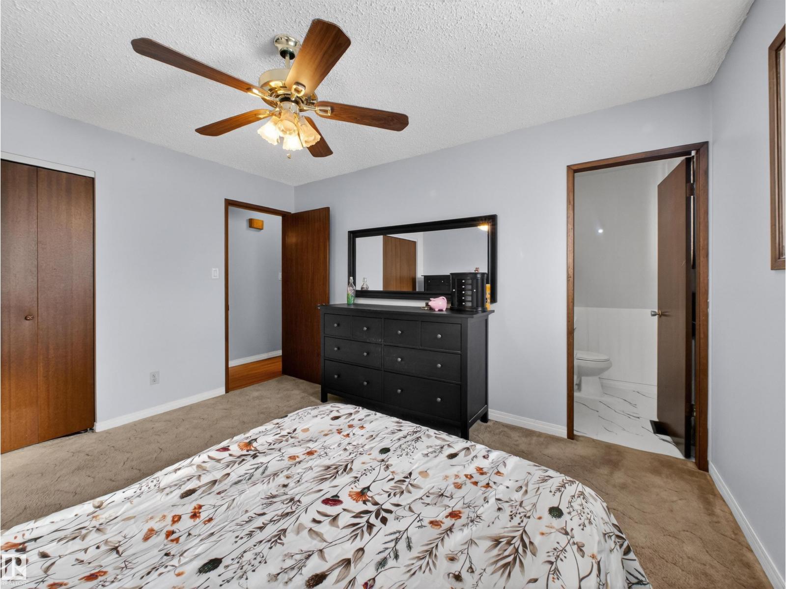 3 Fallhaven PL, St. Albert