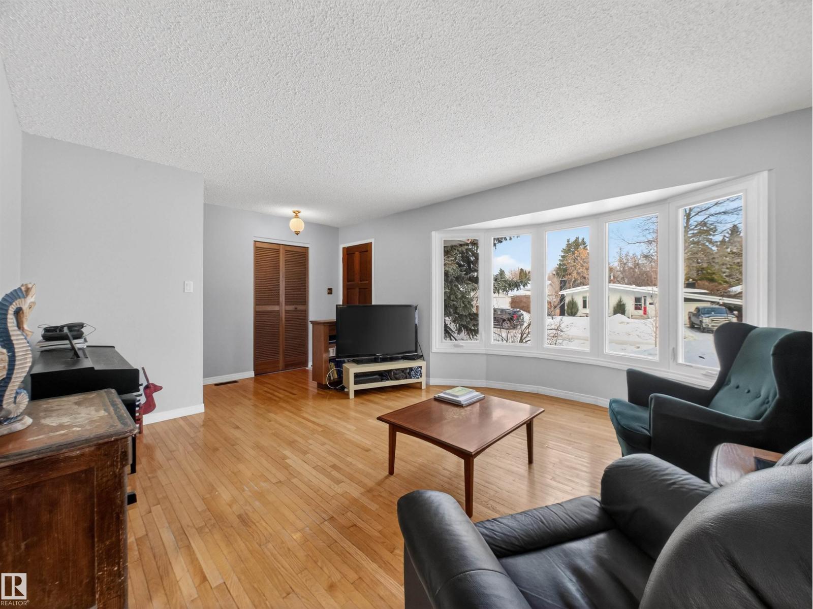 3 Fallhaven PL, St. Albert