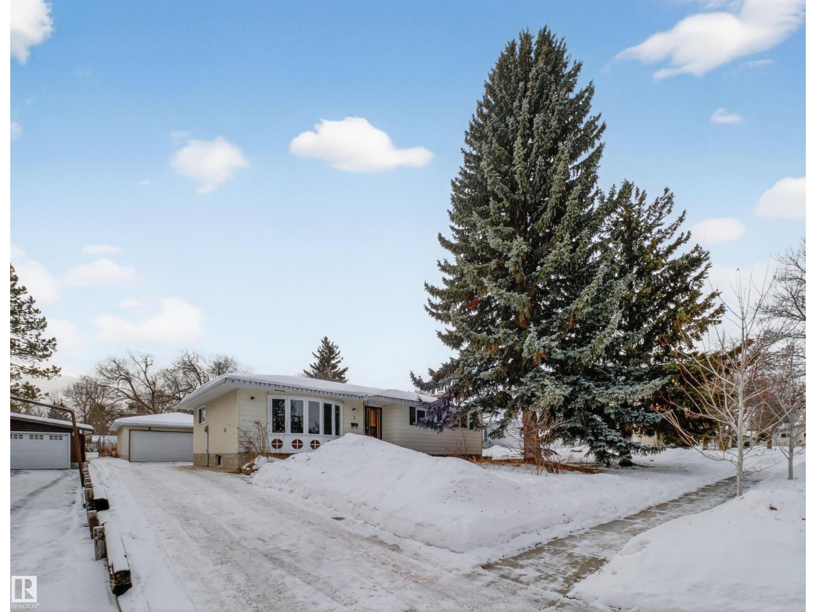 3 Fallhaven PL, St. Albert