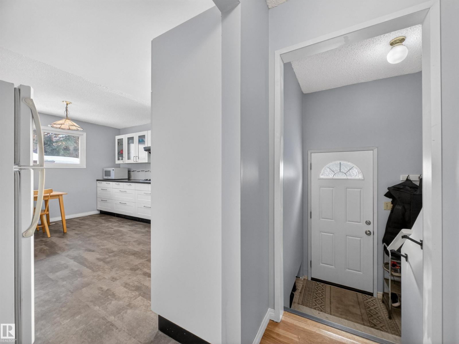 3 Fallhaven PL, St. Albert