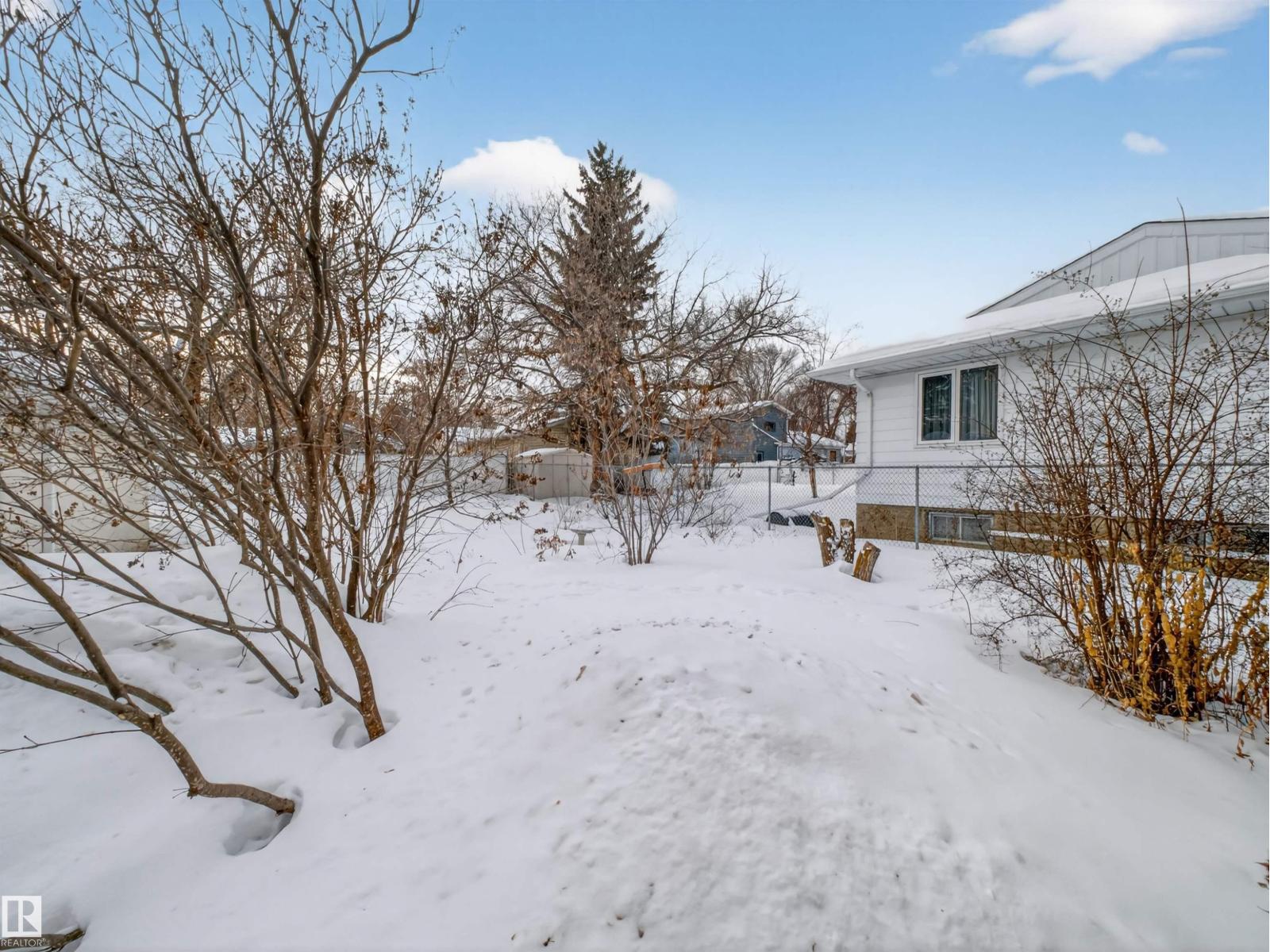 3 Fallhaven PL, St. Albert