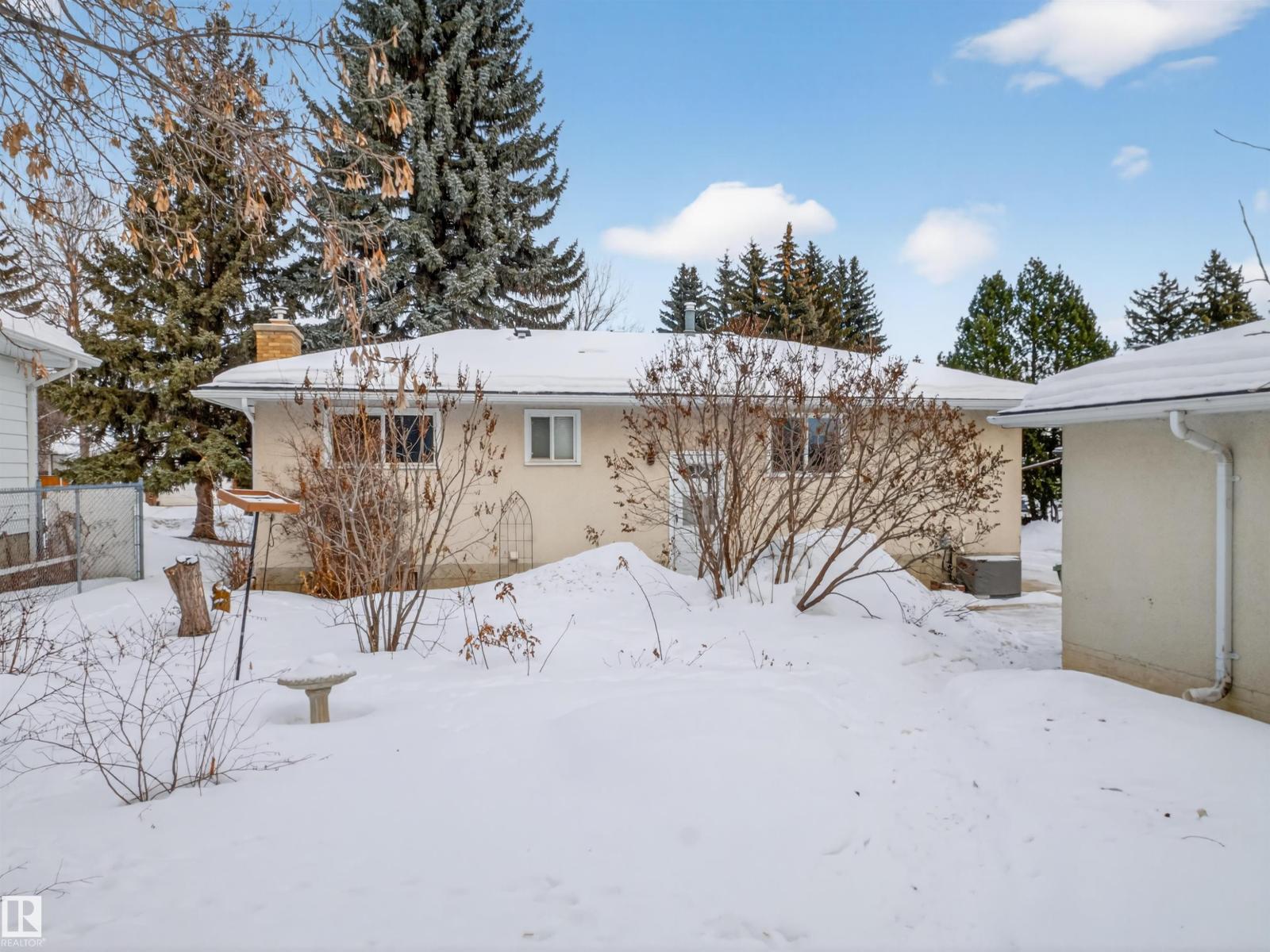 3 Fallhaven PL, St. Albert