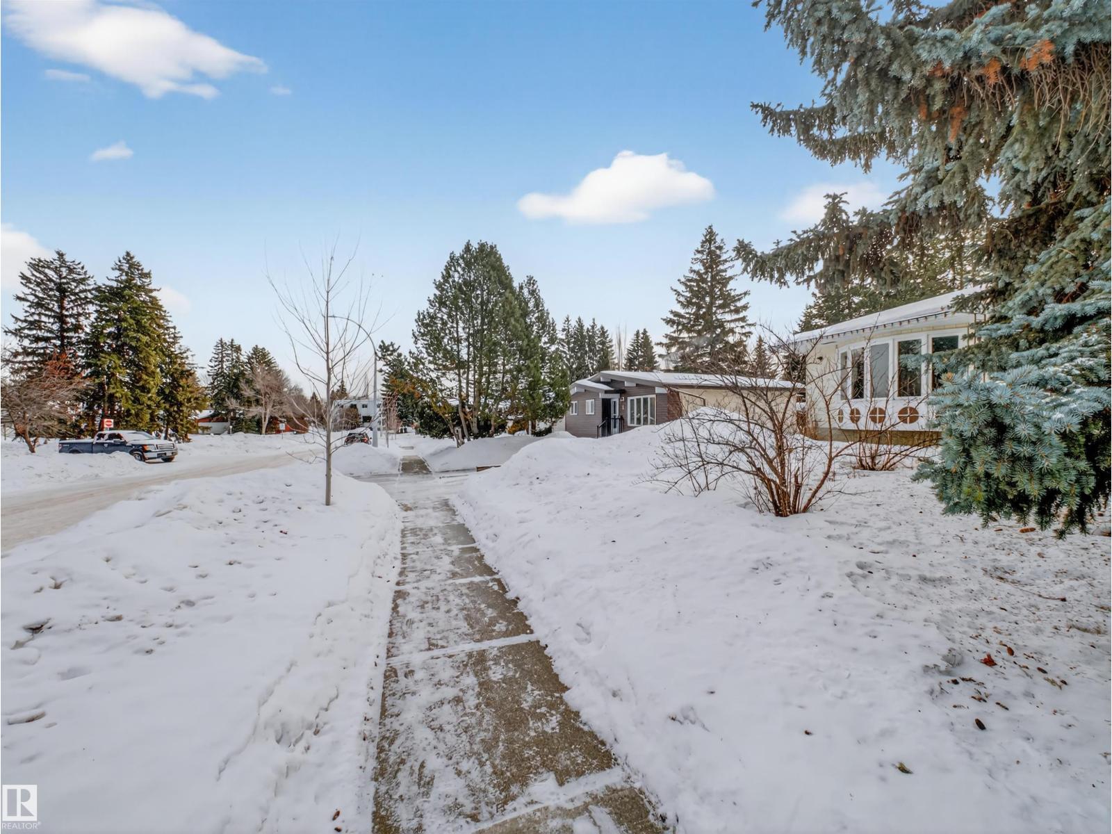 3 Fallhaven PL, St. Albert