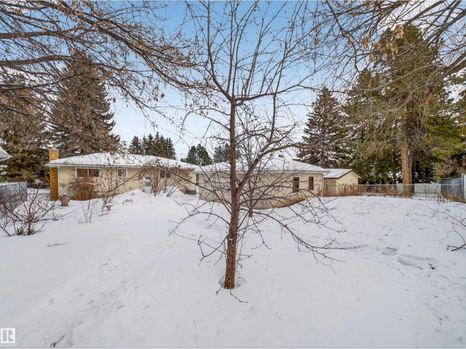3 Fallhaven PL, St. Albert