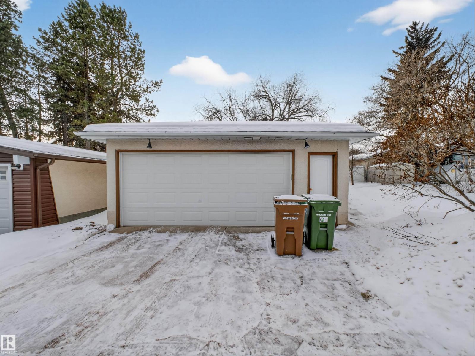3 Fallhaven PL, St. Albert