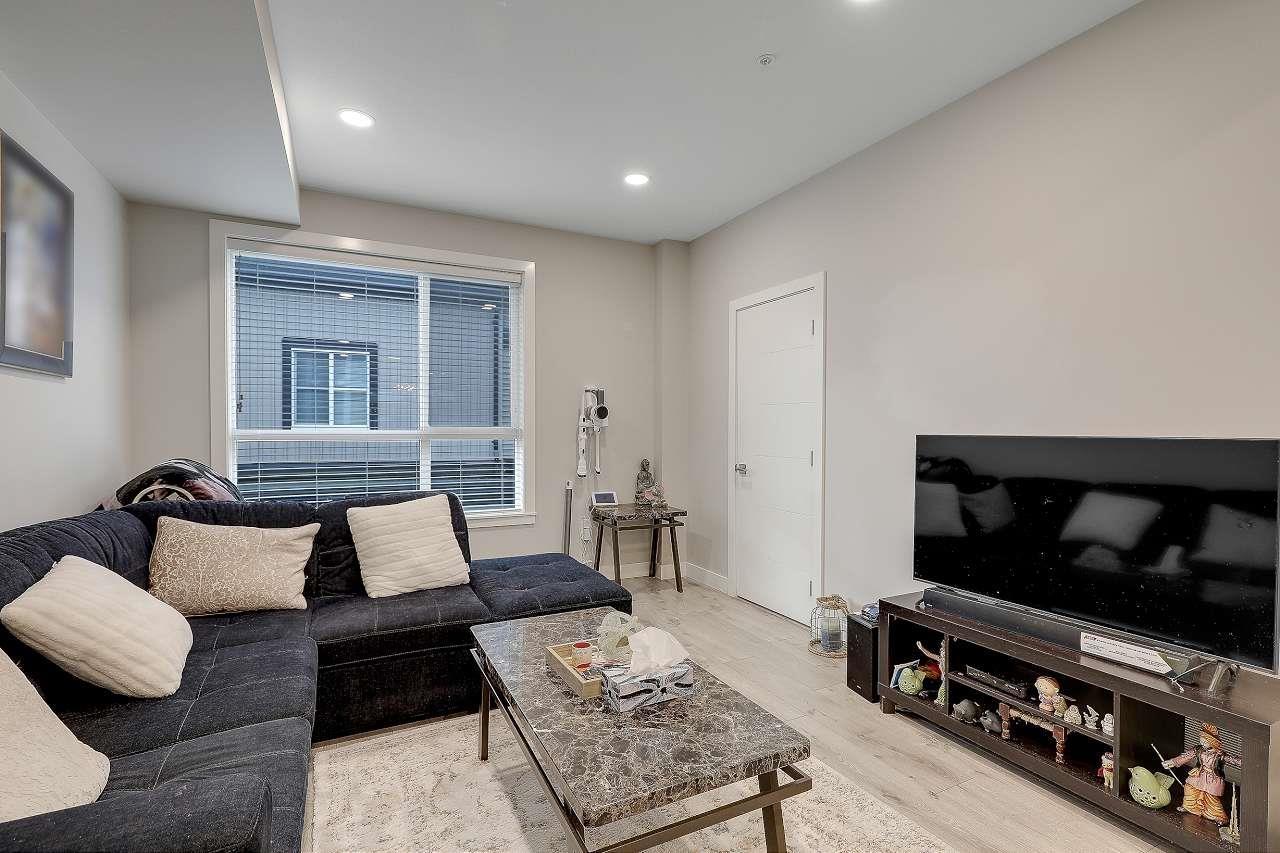 93 8413 MIDTOWN WAY, Chilliwack Proper South, Chilliwack