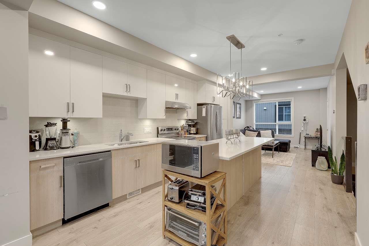 93 8413 MIDTOWN WAY, Chilliwack Proper South, Chilliwack