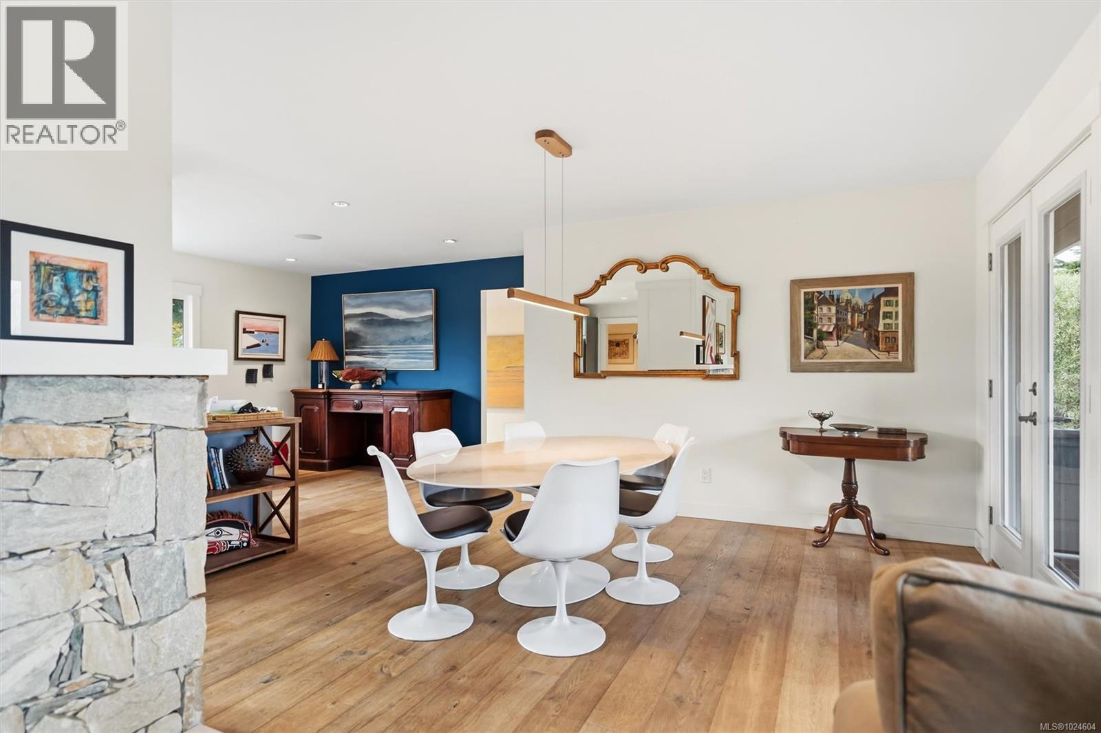  3752 Waring Place, Saanich