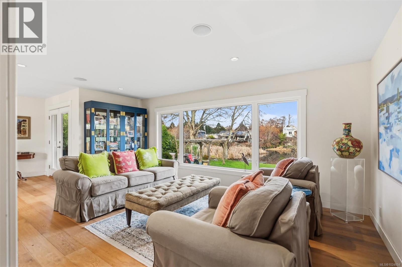  3752 Waring Place, Saanich