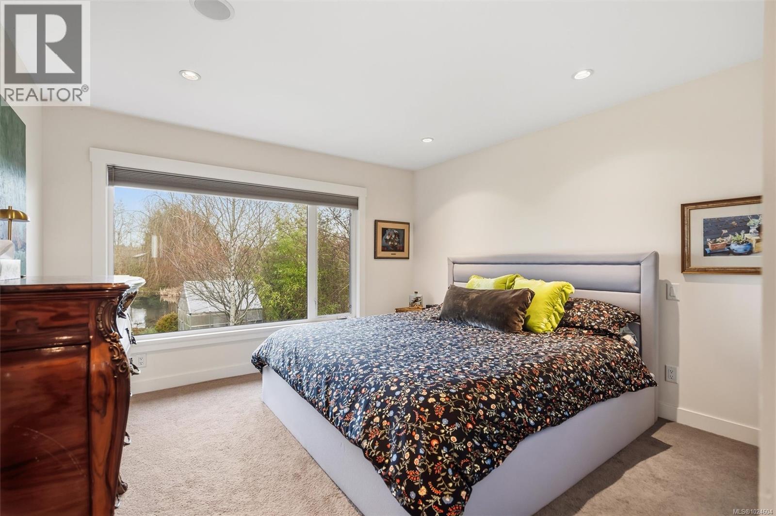  3752 Waring Place, Saanich