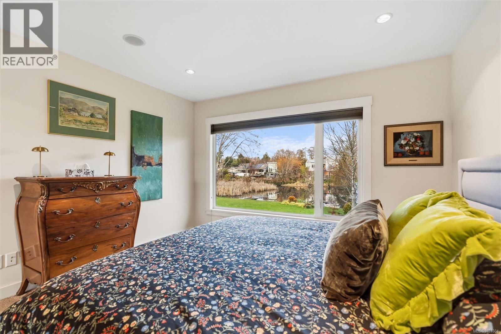  3752 Waring Place, Saanich