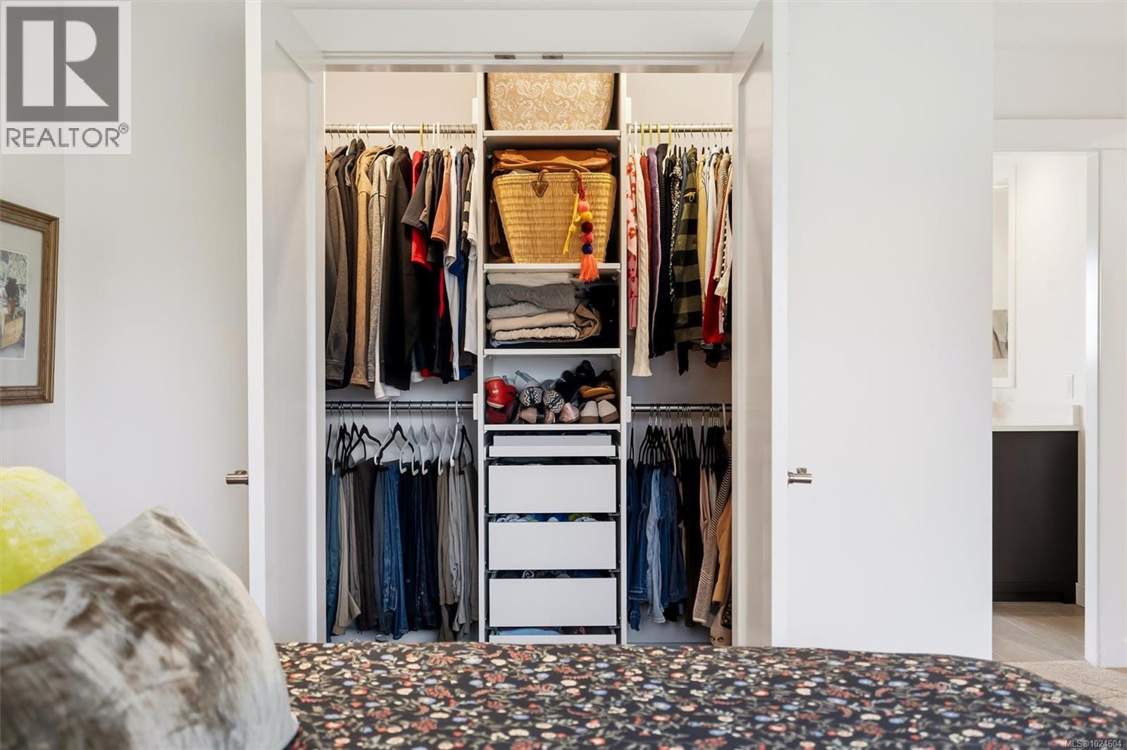  3752 Waring Place, Saanich