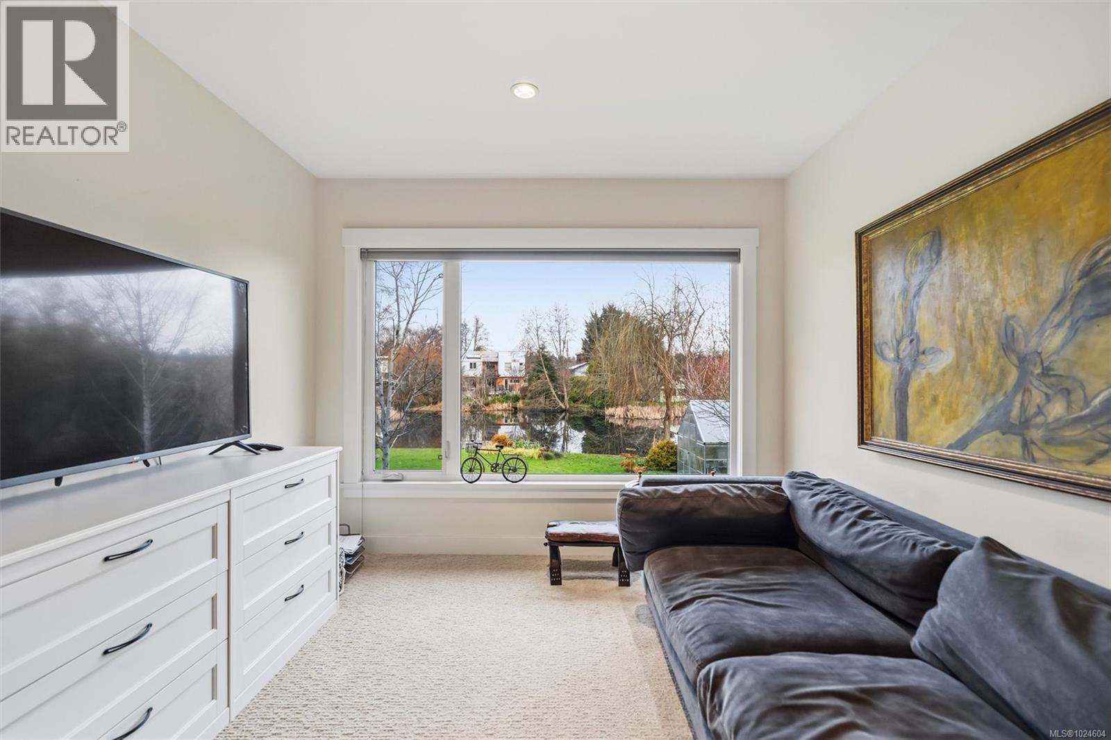 3752 Waring Place, Saanich