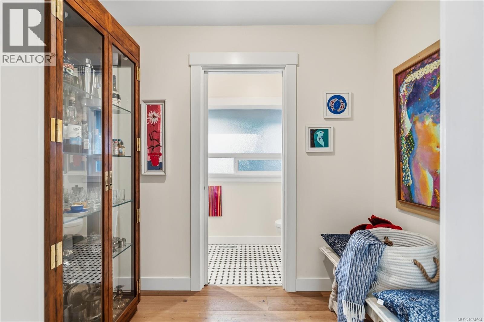  3752 Waring Place, Saanich