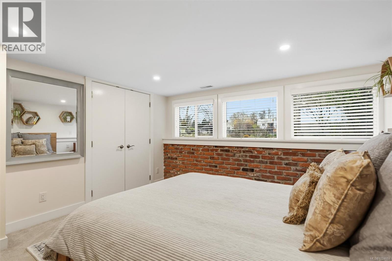  3752 Waring Place, Saanich