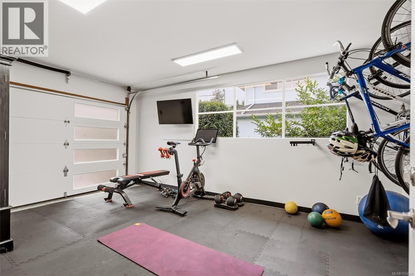  3752 Waring Place, Saanich