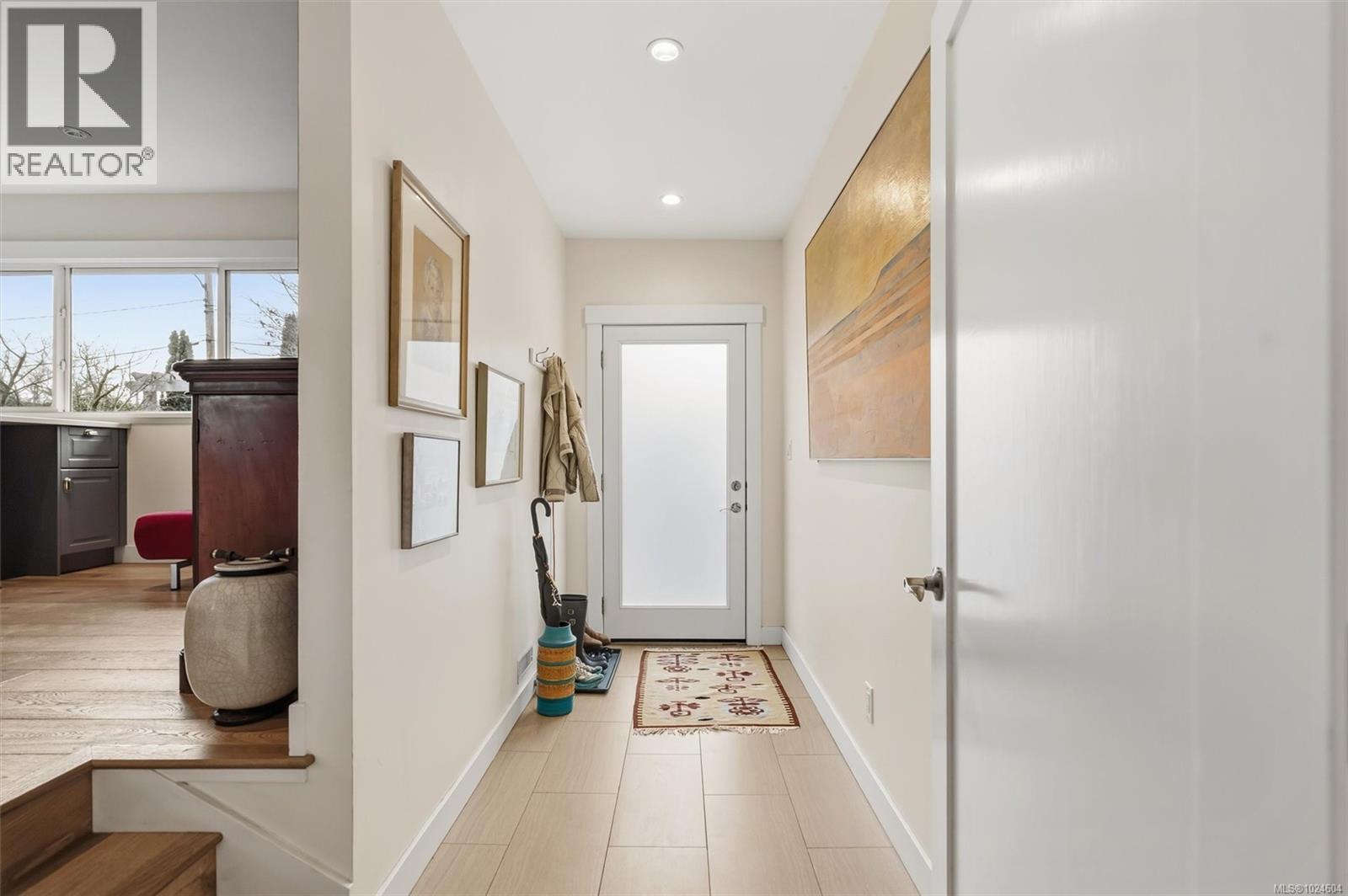  3752 Waring Place, Saanich