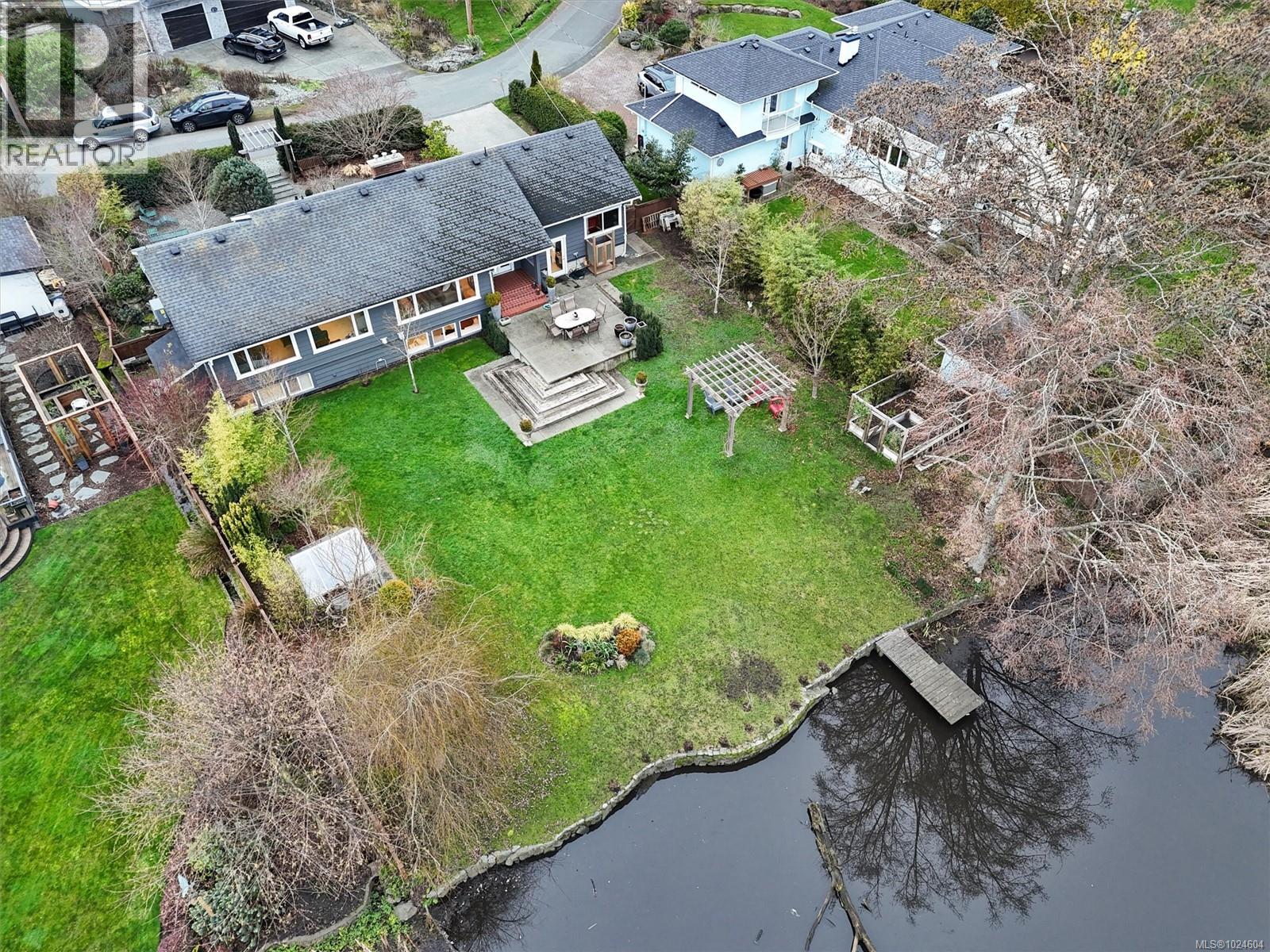  3752 Waring Place, Saanich