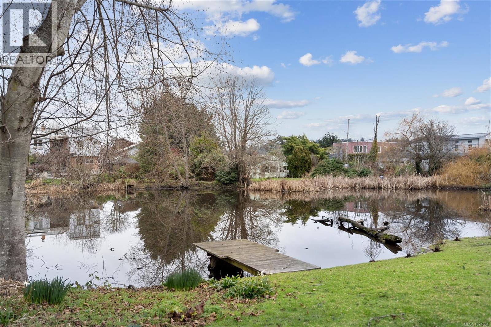  3752 Waring Place, Saanich