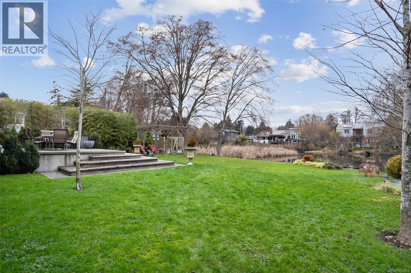  3752 Waring Place, Saanich