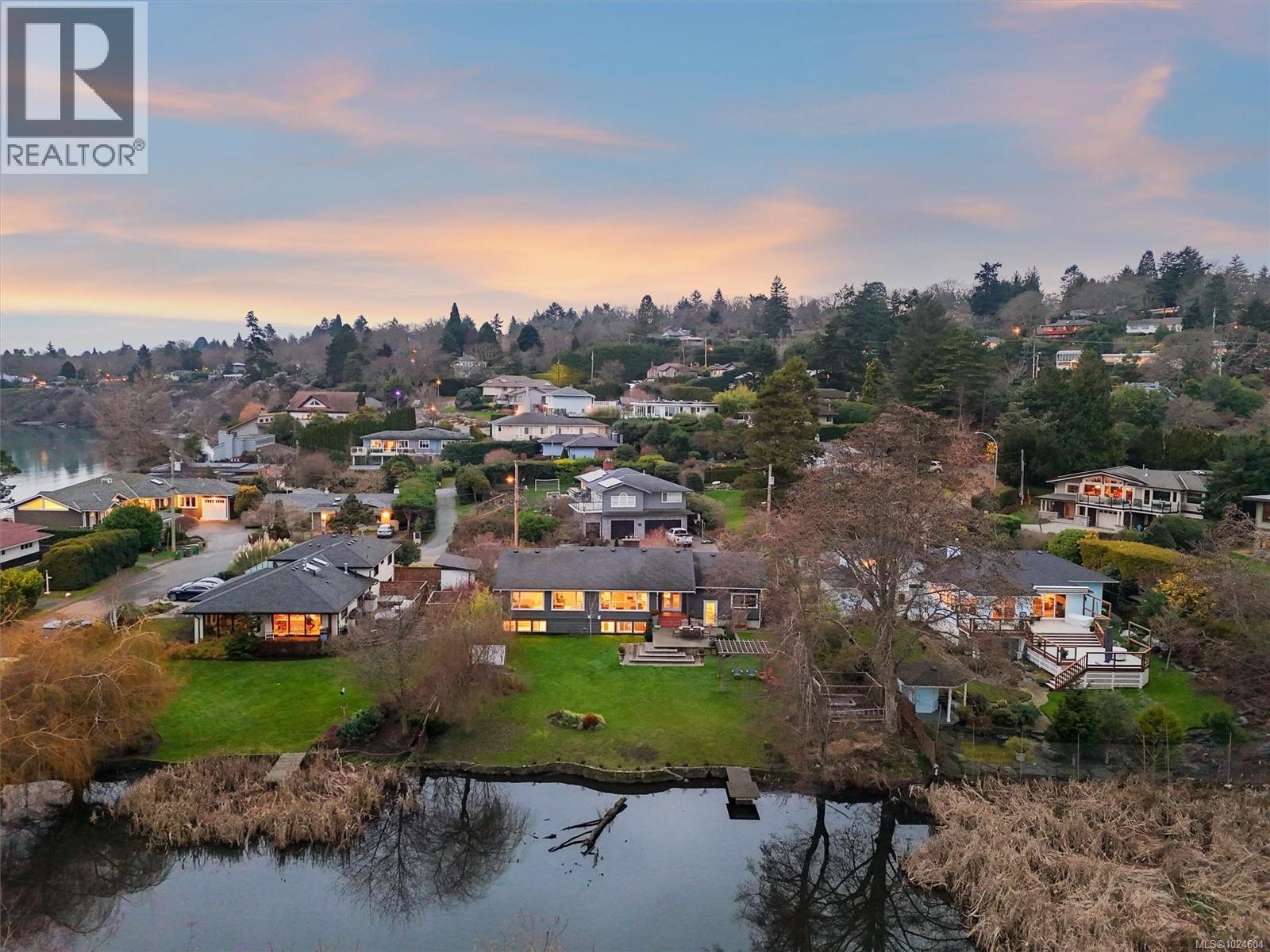  3752 Waring Place, Saanich