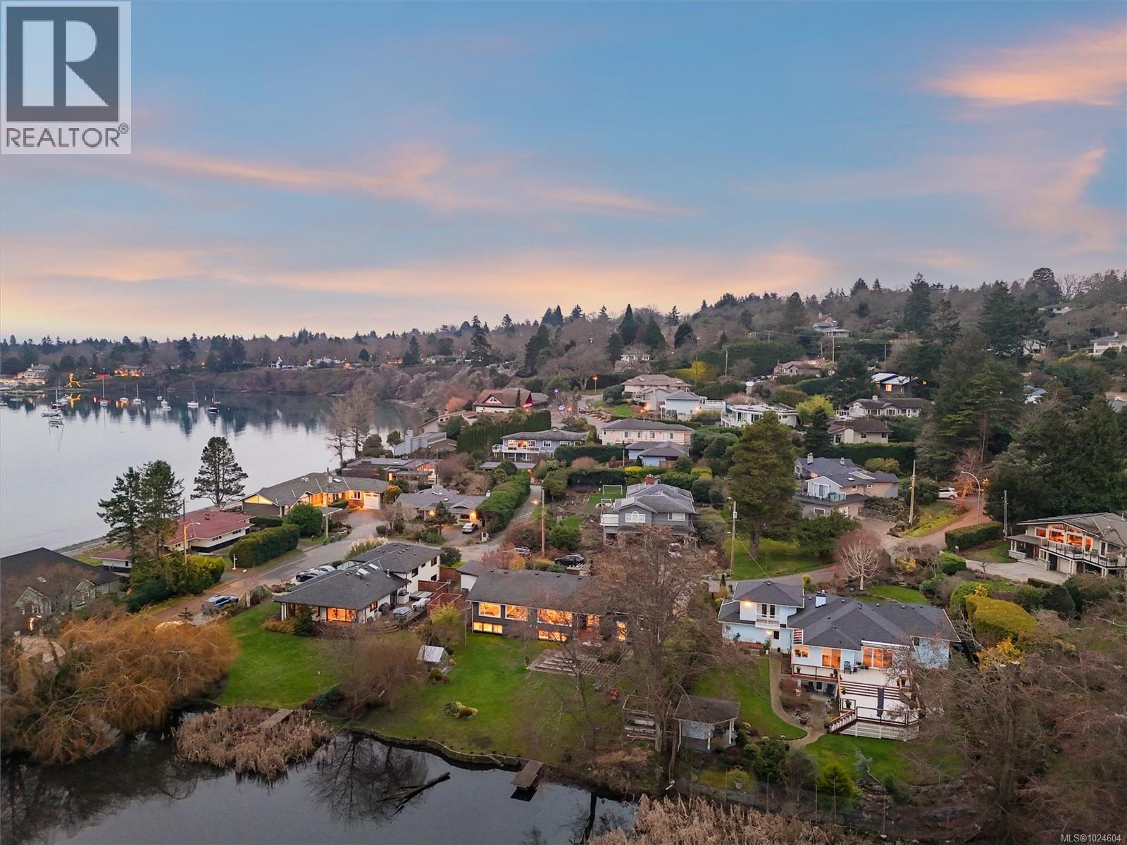  3752 Waring Place, Saanich