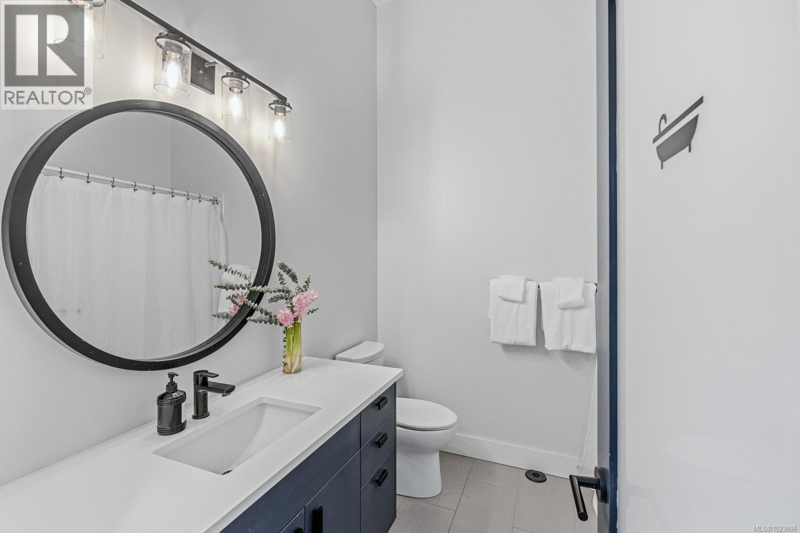 4721 Island Hwy, Courtenay