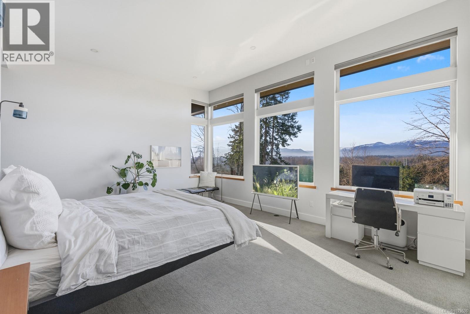 4721 Island Hwy, Courtenay