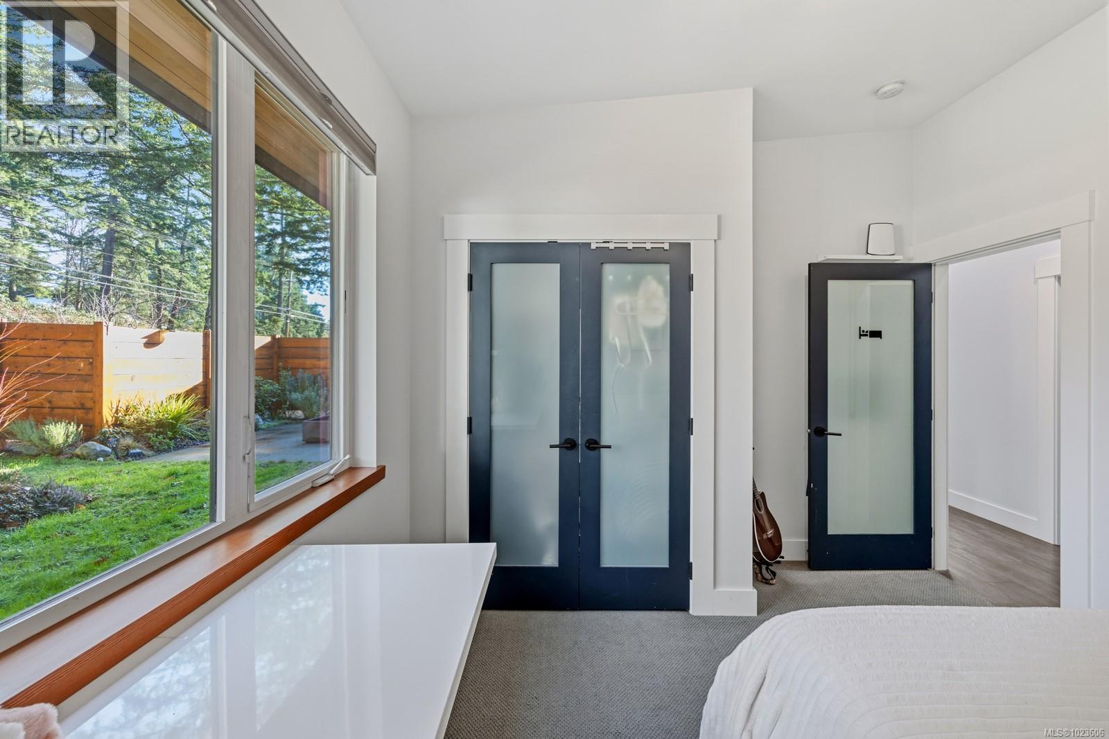 4721 Island Hwy, Courtenay