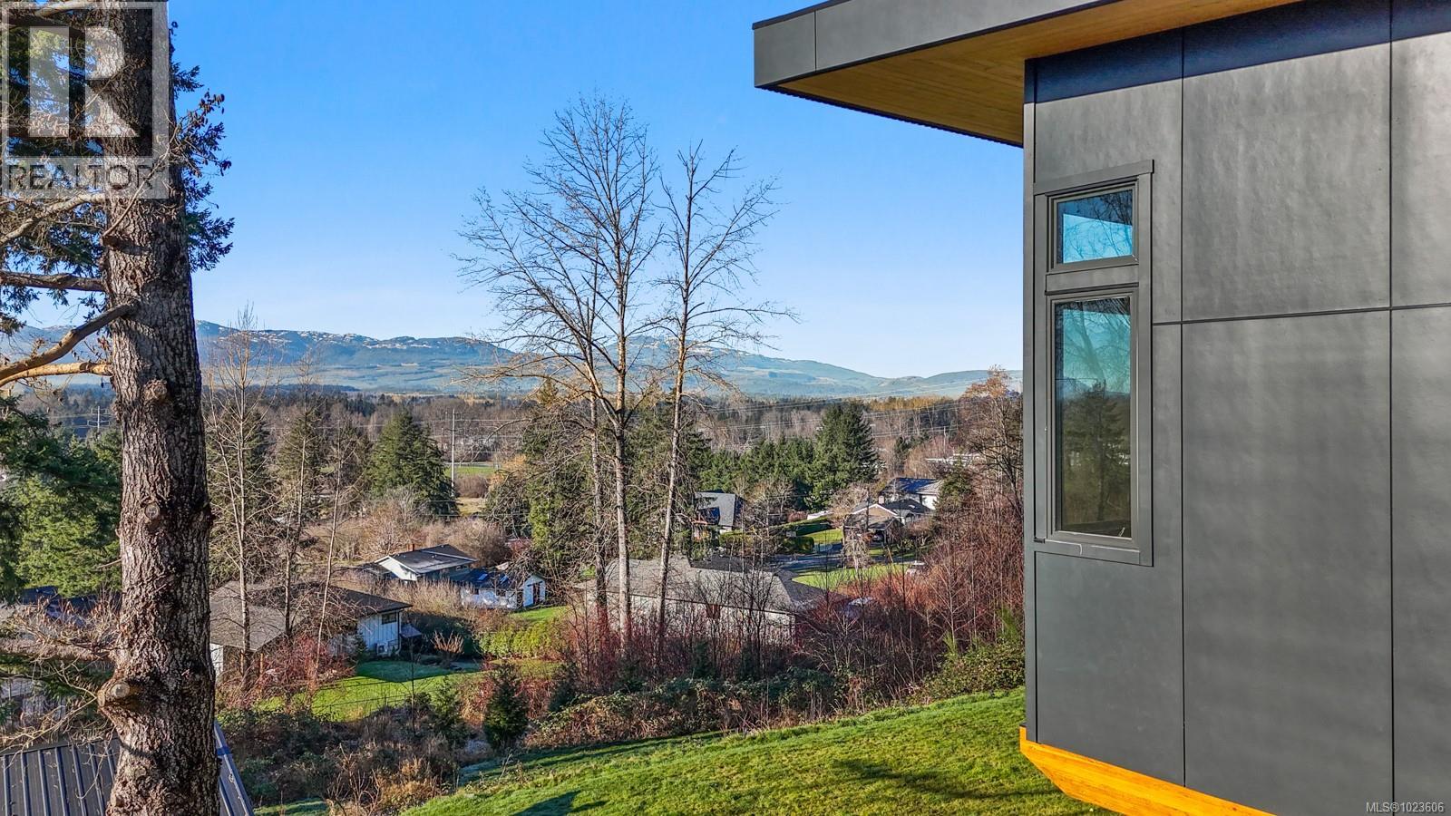 4721 Island Hwy, Courtenay