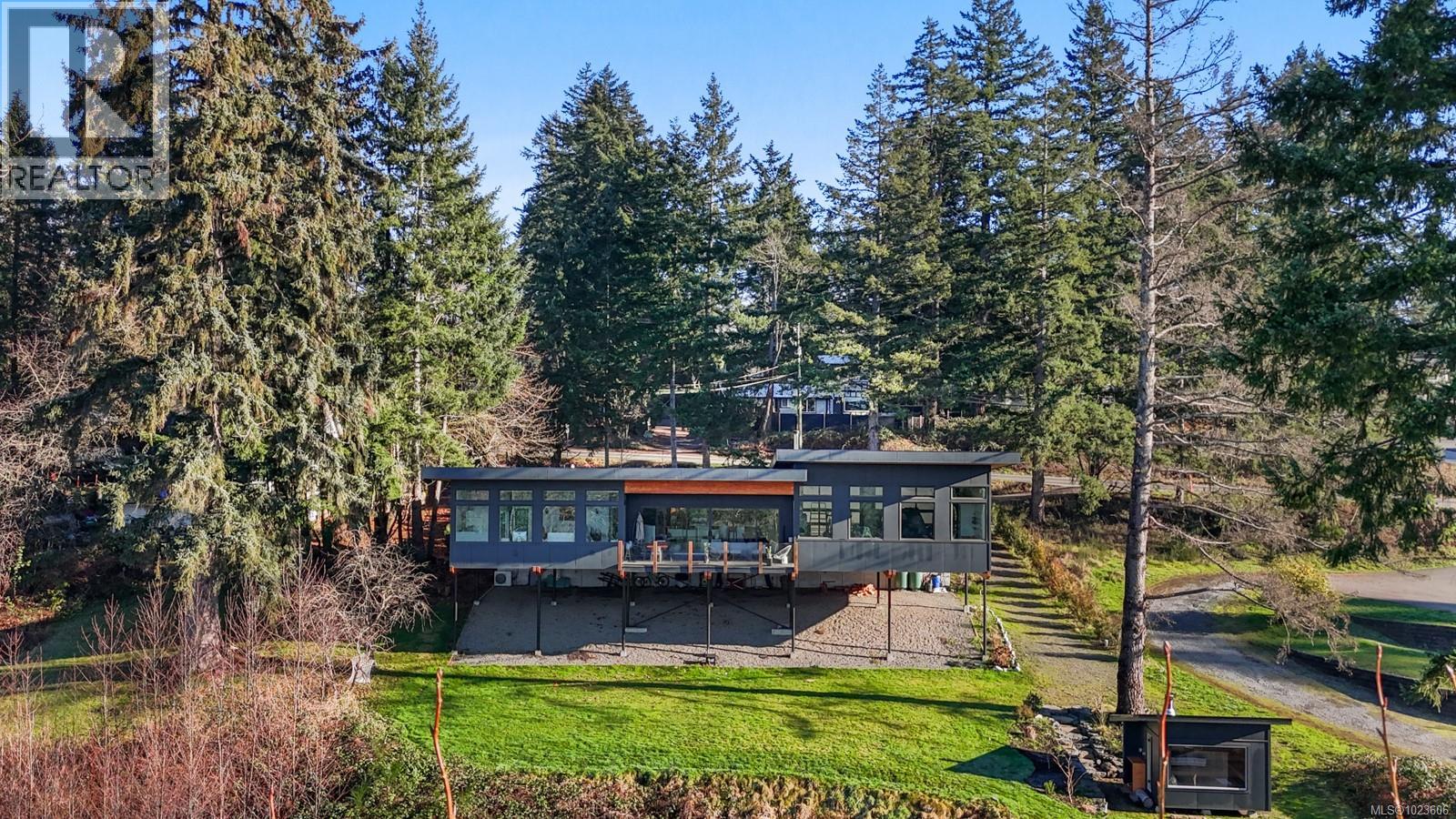 4721 Island Hwy, Courtenay