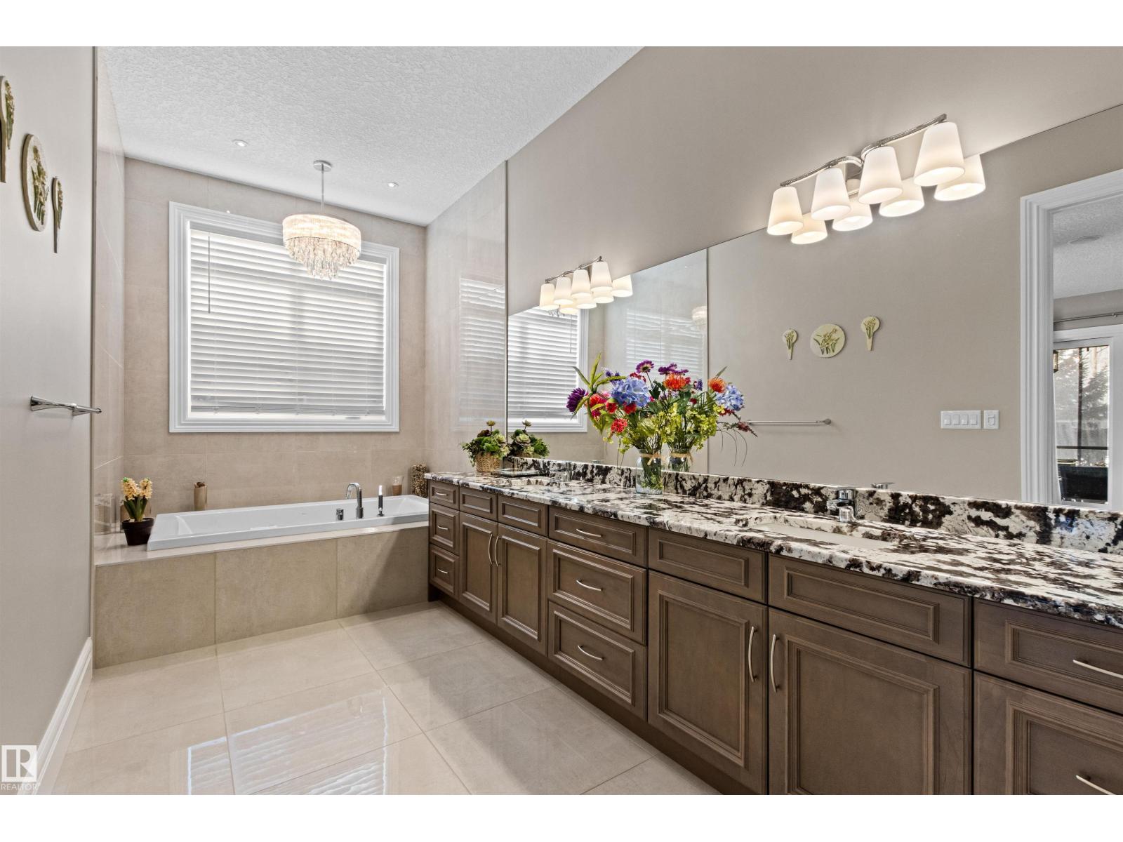 2796 WHEATON DR NW, Edmonton