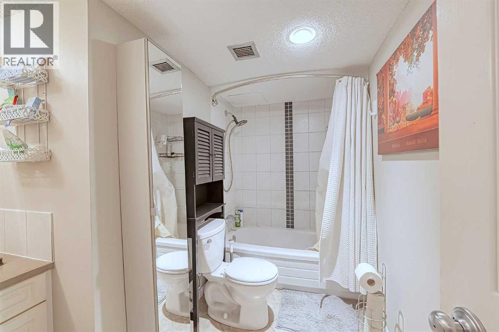 Single Family House for Sale in    Avenue SW Beltline Calgary 