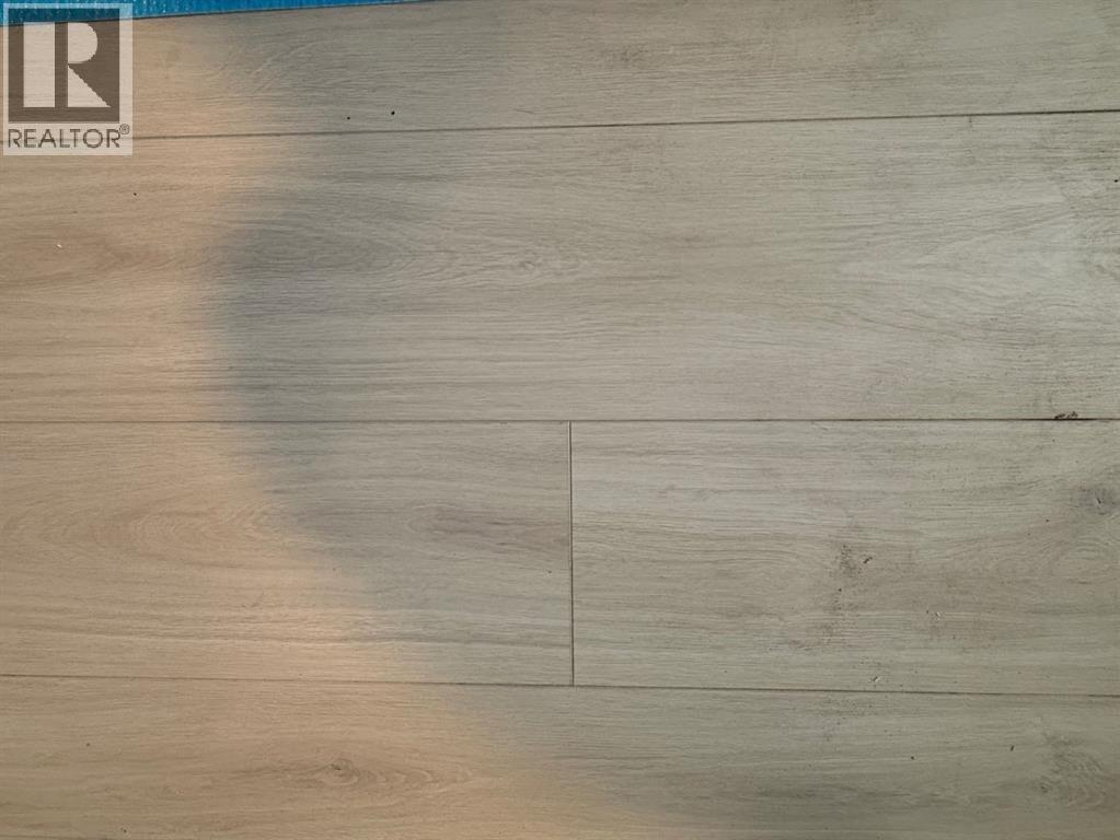 Single Family House for Sale in  Annette Villas NW Glacier Ridge Calgary 